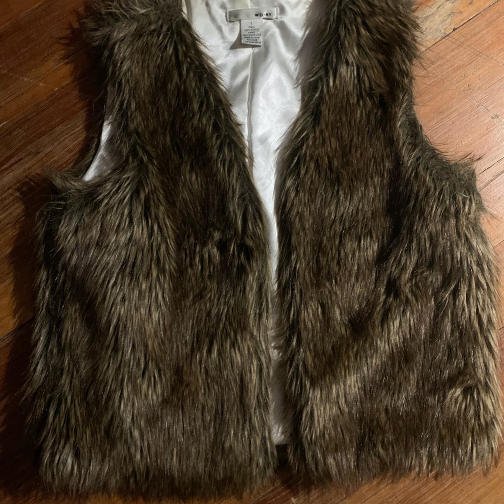 Elegant Womens Faux Fur Vest—Size L Fits M, M/L-Vegan/Cruelty Free-EUC